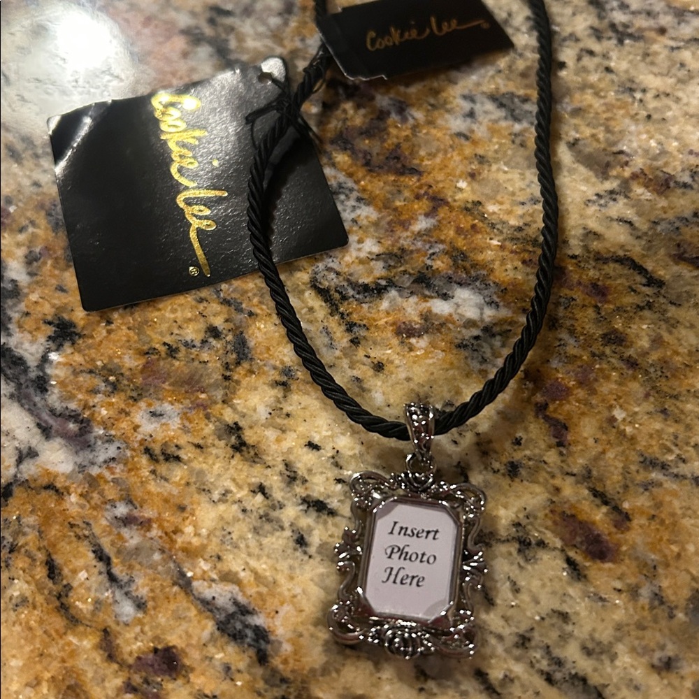 Cookie Lee Silver Photo Frame Pendant Necklace